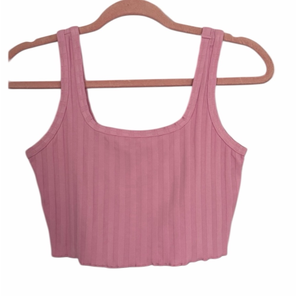 Aerie Pink Ribbed Crop Tank Top - Size Small
Excellent Cond. PTP 15”